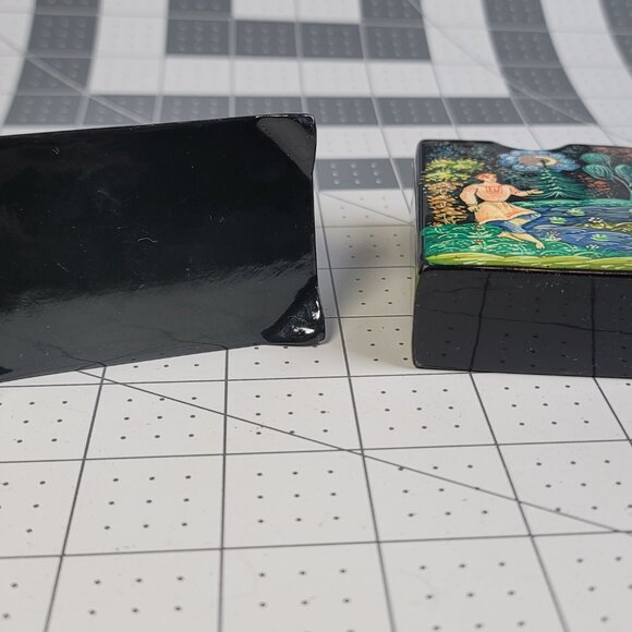 Russian Lacquer Playing Card or Cigarette Box & Stand Artist Signed Vintage - Picture 5 of 11